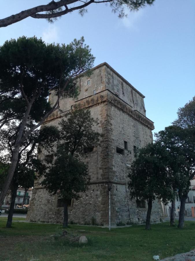 Torre Matilde Lägenhet Viareggio Exteriör bild